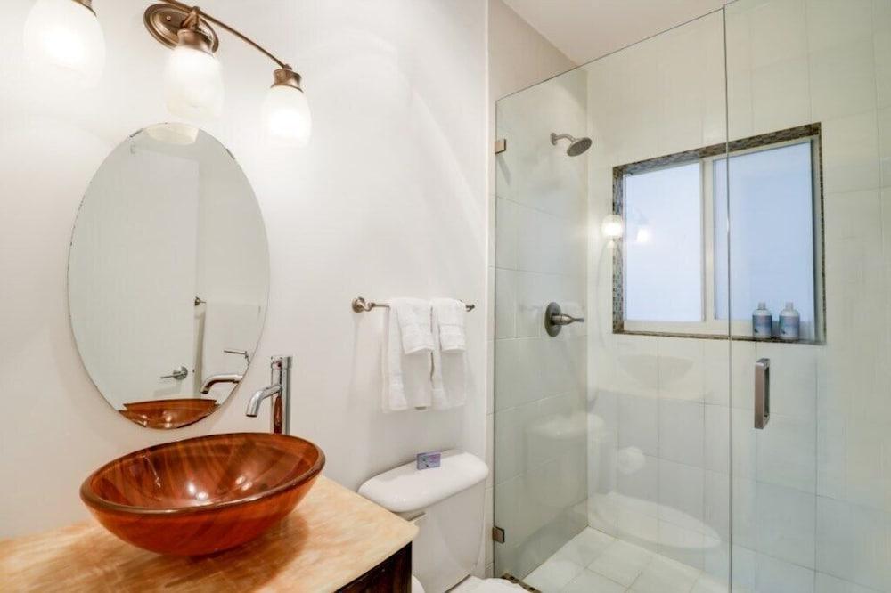 Sea Spray Inn photo 18