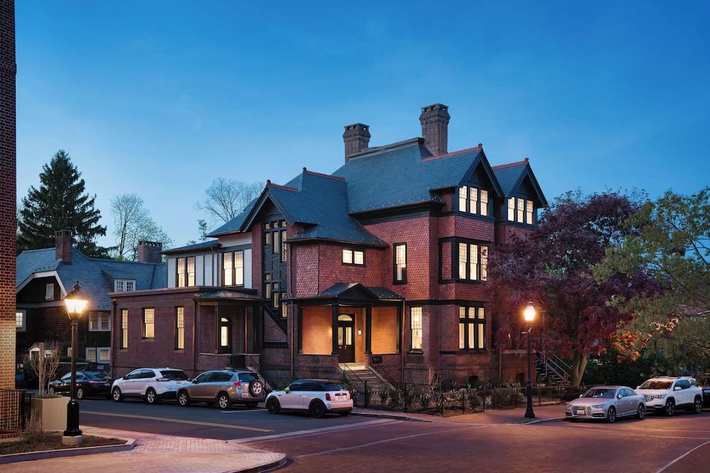 86 State Circle - Luxury Boutique Hotel photo 12