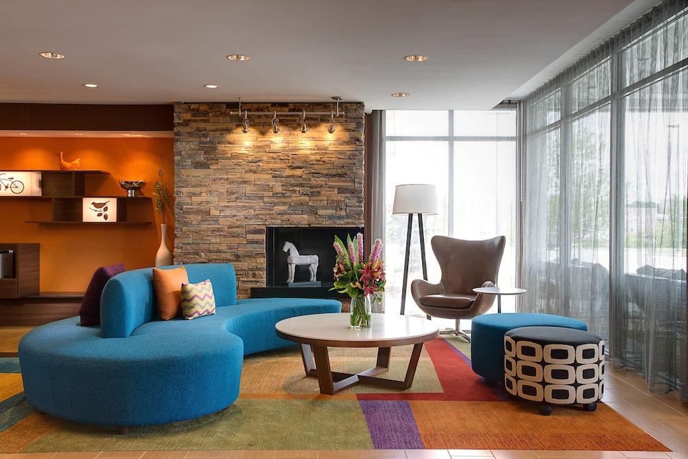 Fairfield Inn & Suites Dallas West/i-30 photo 1