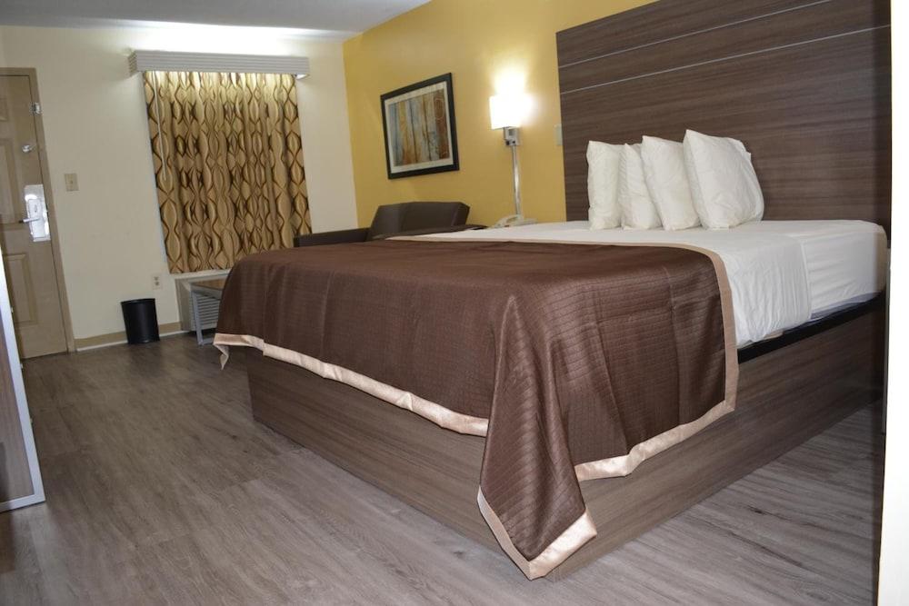 Southern Inn Lumberton photo 27