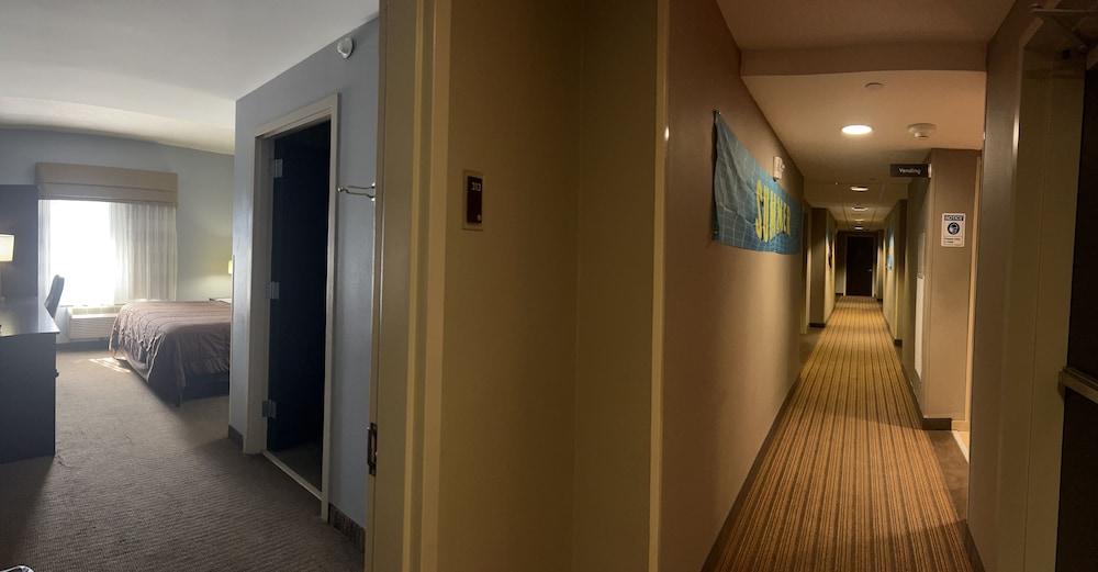 Cresthaven Inn JFK photo 61