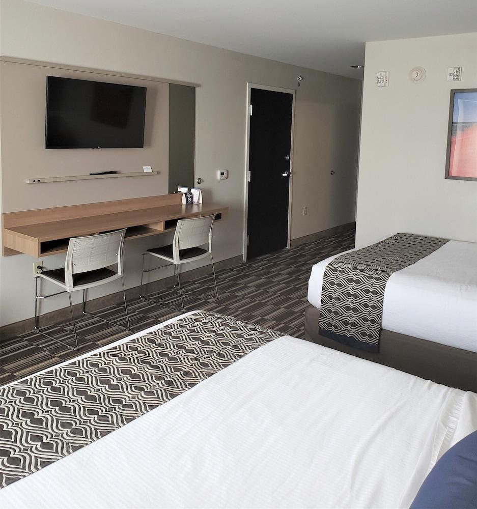 Microtel by Wyndham Penn Yan Finger Lakes Region photo 23