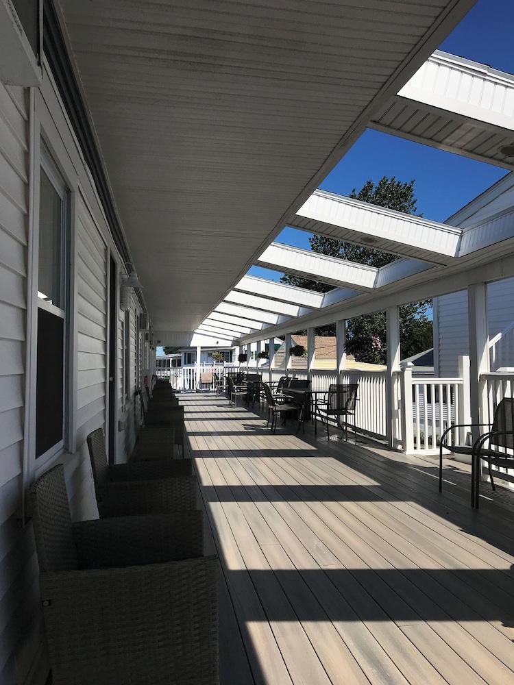 Blue Jay Motel photo 20
