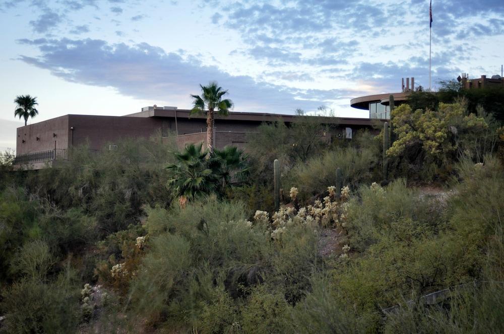 Mission Hill Casitas photo 39