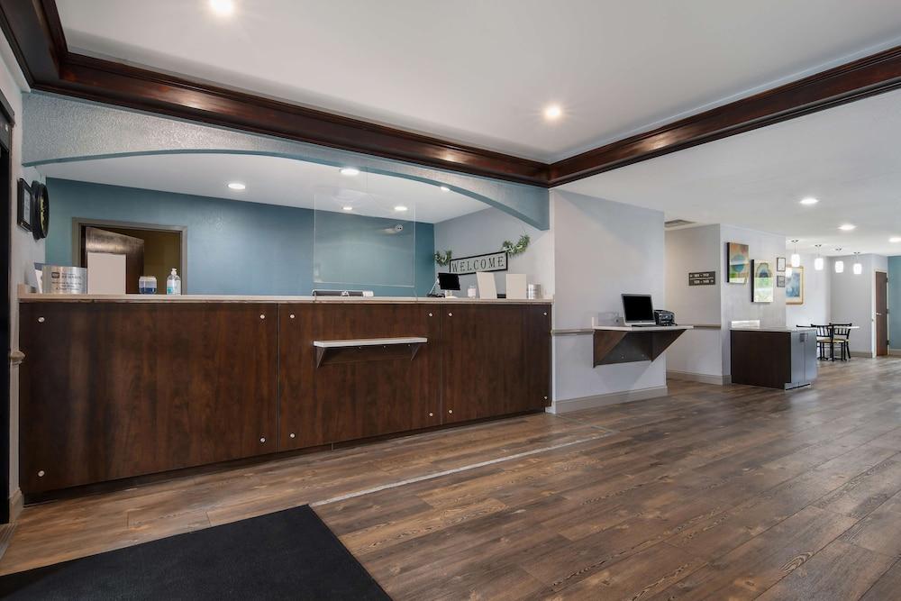 SureStay Plus Hotel by Best Western Tarboro photo 2