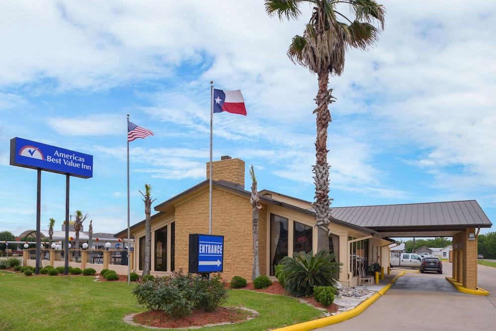 Americas Best Value Inn West Columbia photo 17