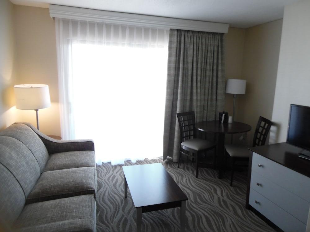 The Breakers Hotel & Suites photo 66