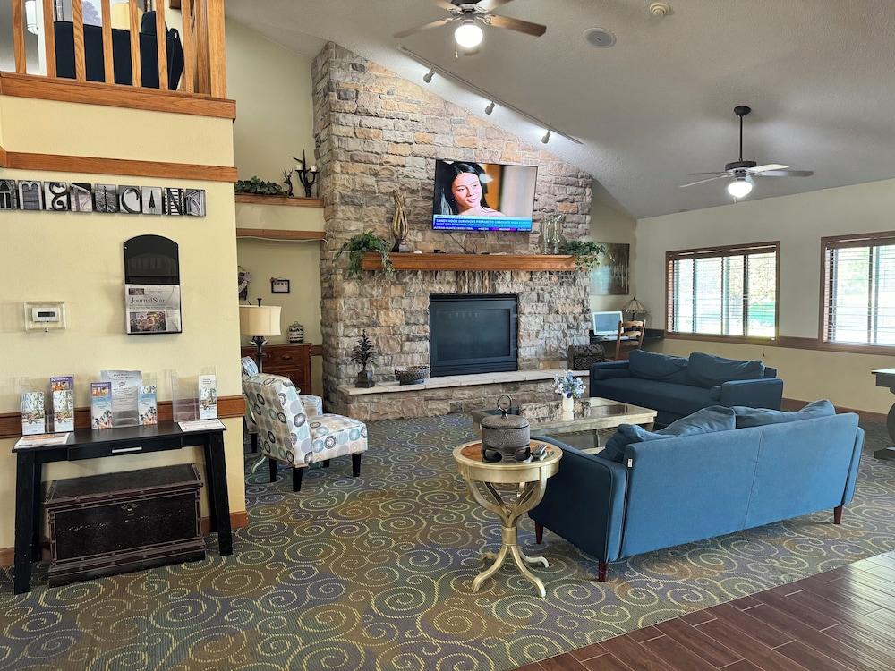 AmericInn by Wyndham Kewanee photo 16