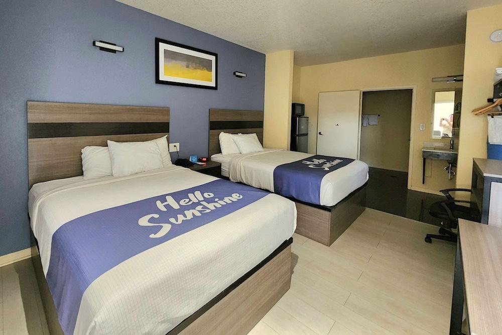 Days Inn by Wyndham Freeport photo 39