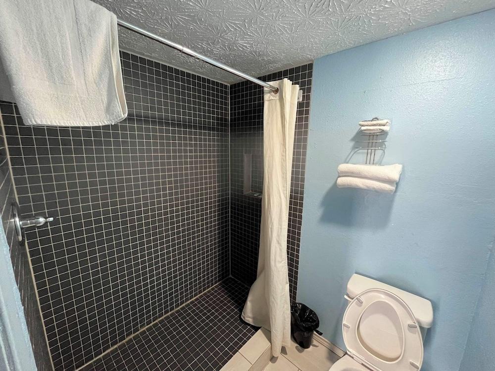 Packsaddle Motel photo 4