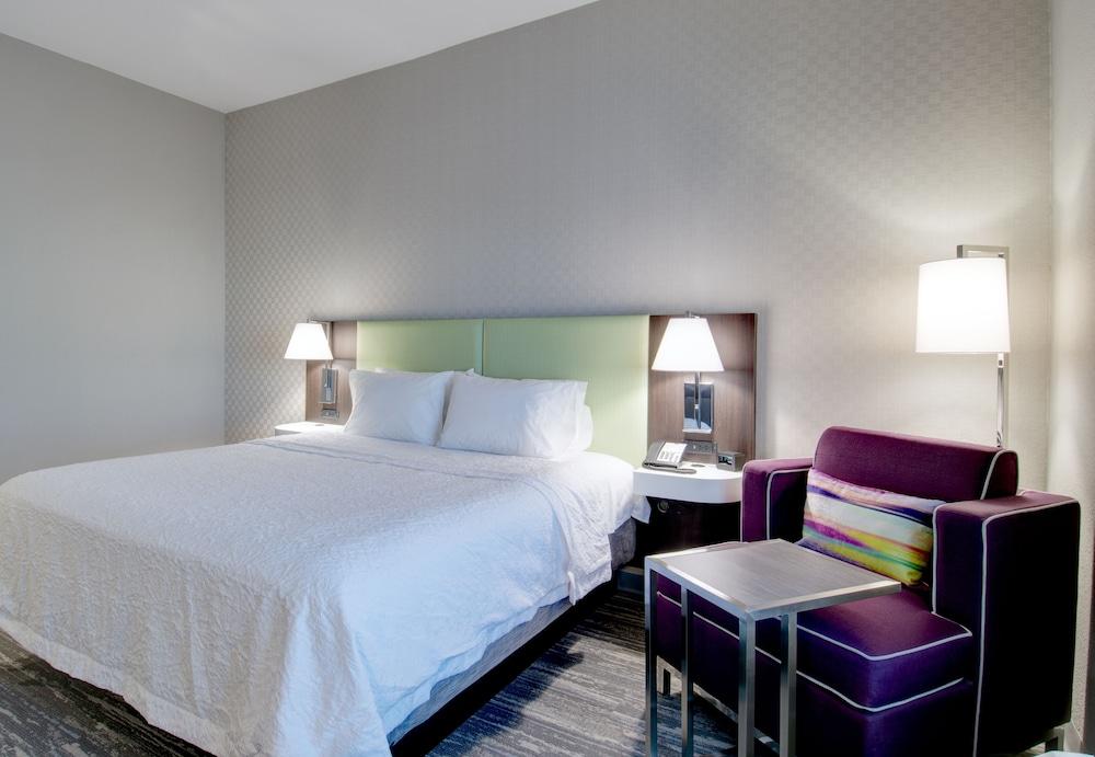 Hampton Inn & Suites Boston/Stoughton photo 9