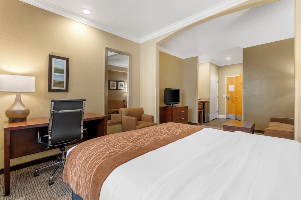 Comfort Inn Arcata - Humboldt Area photo 9