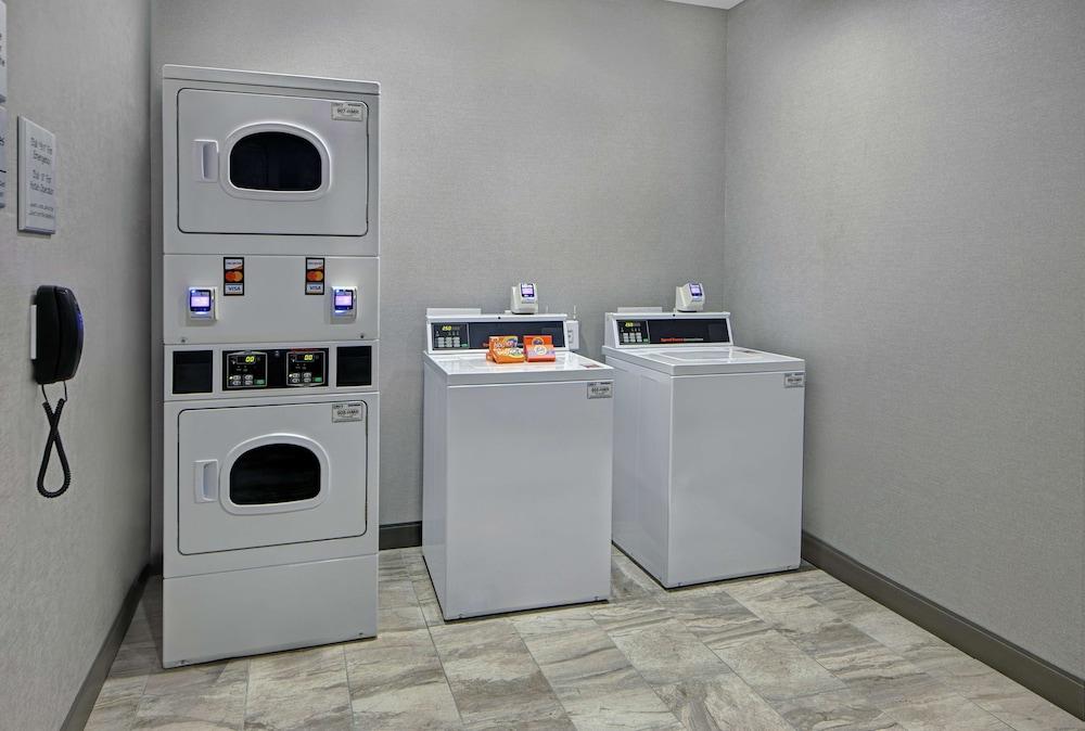 Hampton Inn Weslaco photo 21