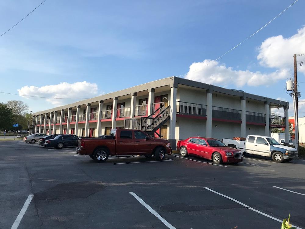 Americas Best Value Inn Ft. Jackson photo 18