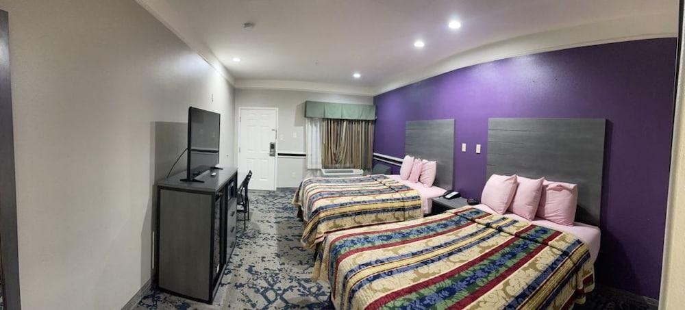 Scottish Inns and Suites Alvin photo 6