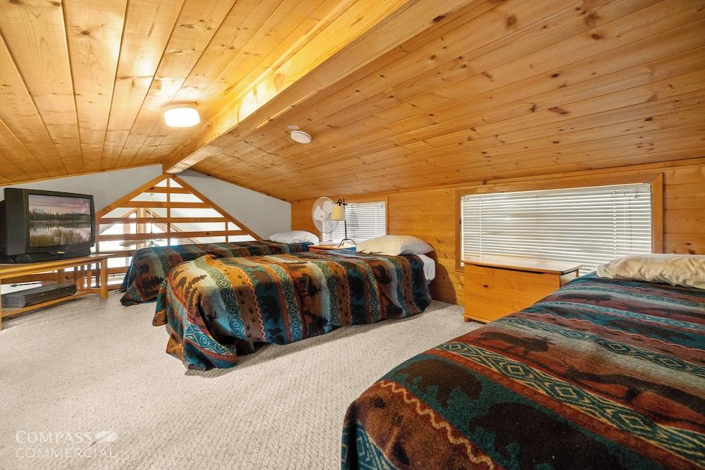 Willamette Pass Inn Chalets photo 7