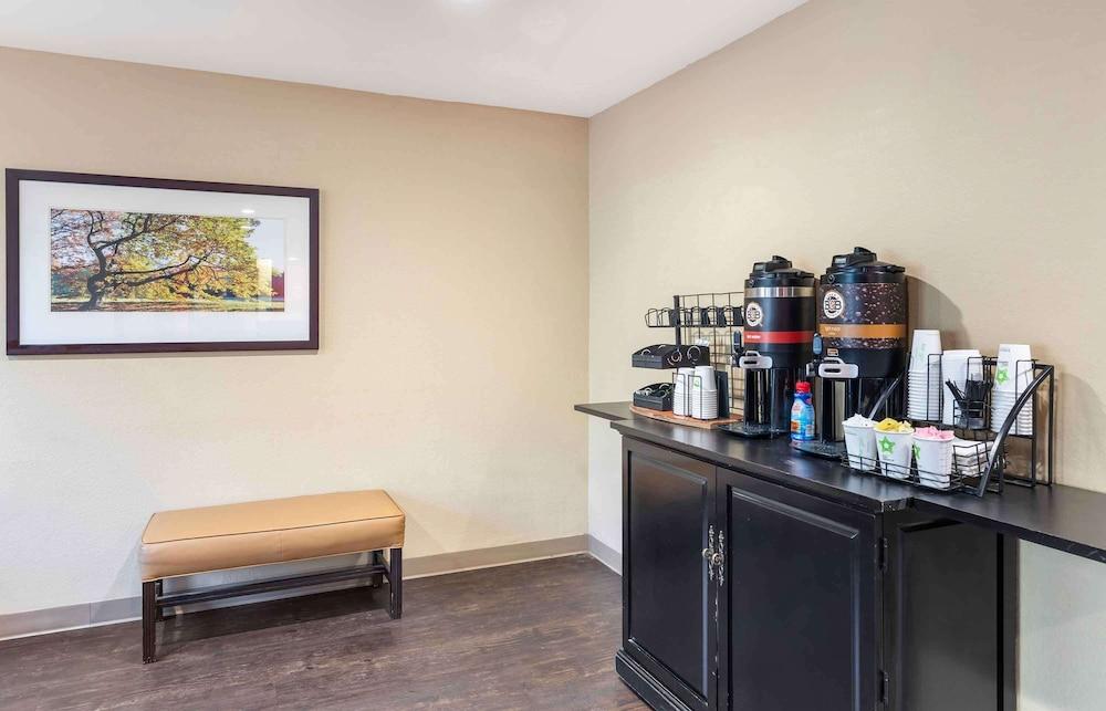 Extended Stay America Suites Los Angeles Ontario Airport photo 13