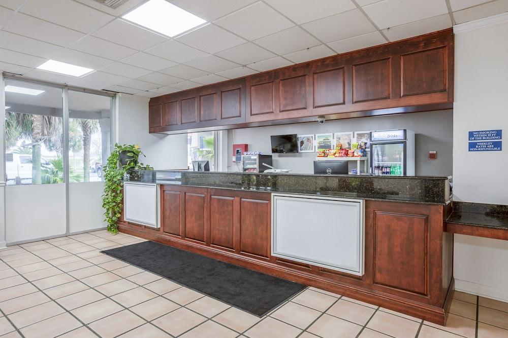 OYO Hotel Baton Rouge - Mead Rd Louisiana photo 15