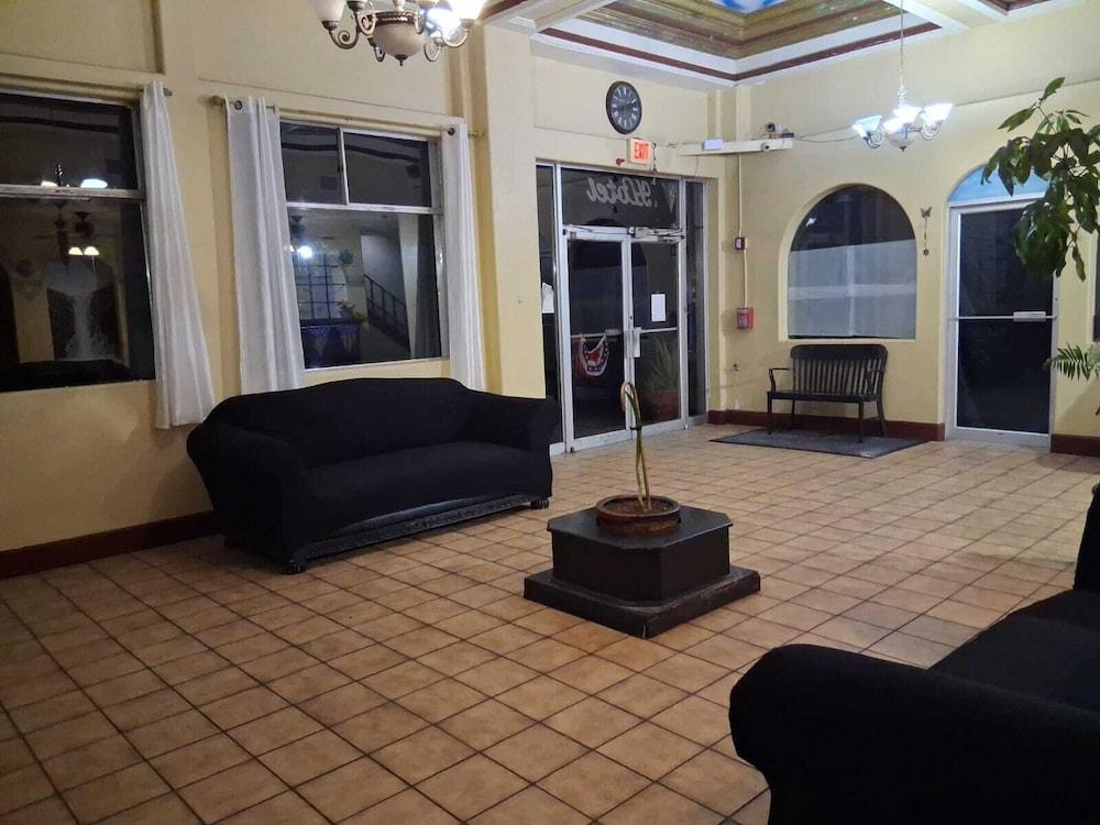 Hotel O Colonial Inn Brownsville Tx photo 11