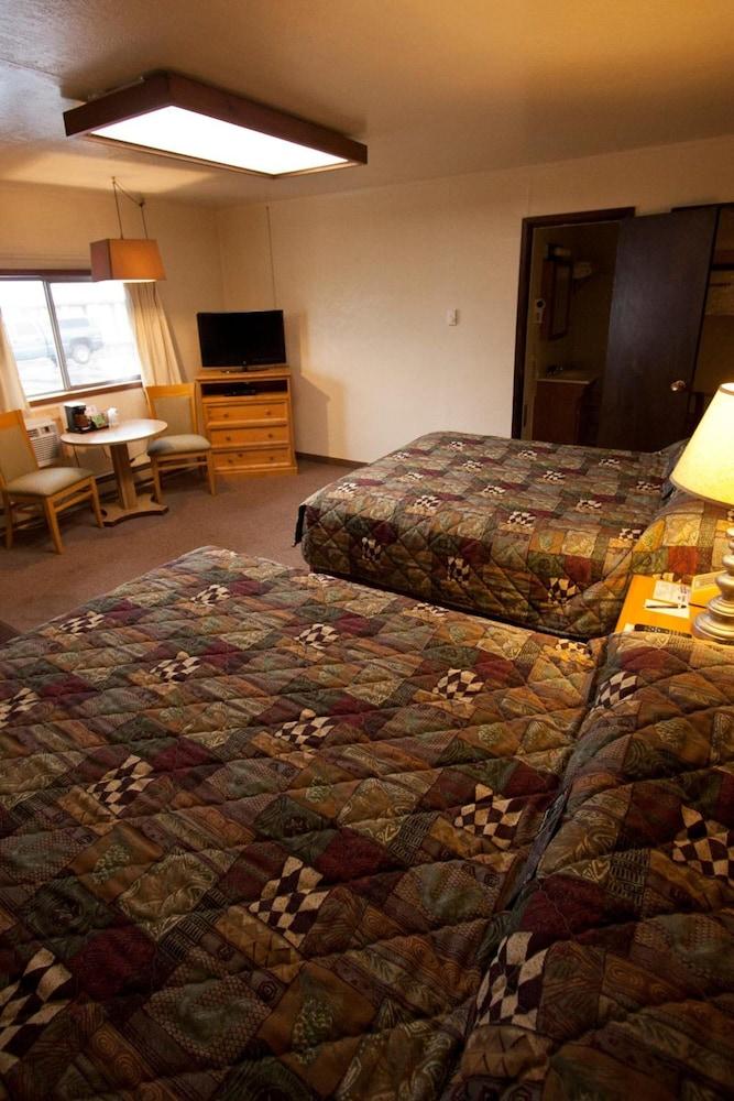Falls Motel photo 27