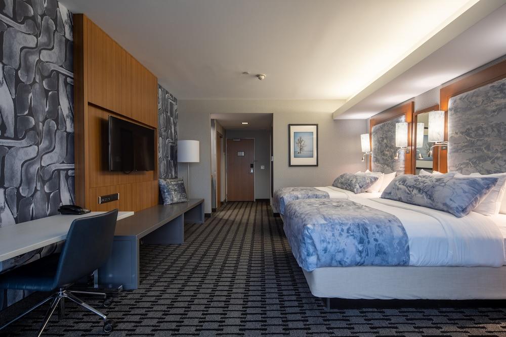 The Hotel at Kirkwood Center photo 10