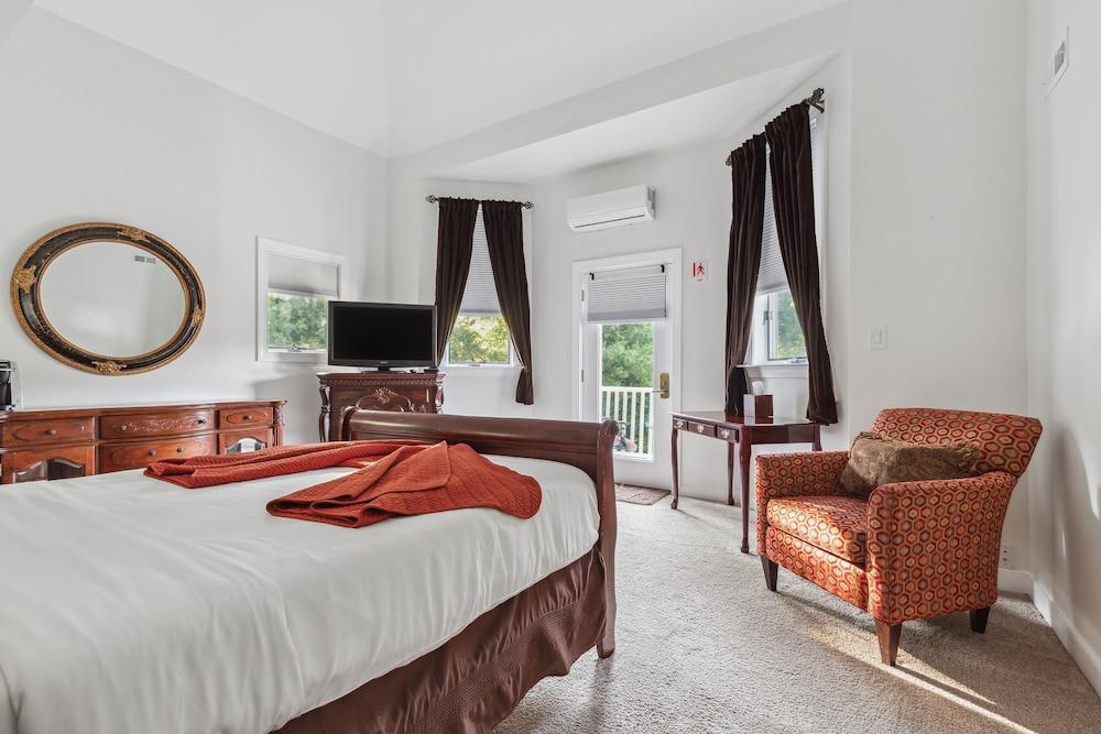 The Columbia Inn at Peralynna Manor photo 27