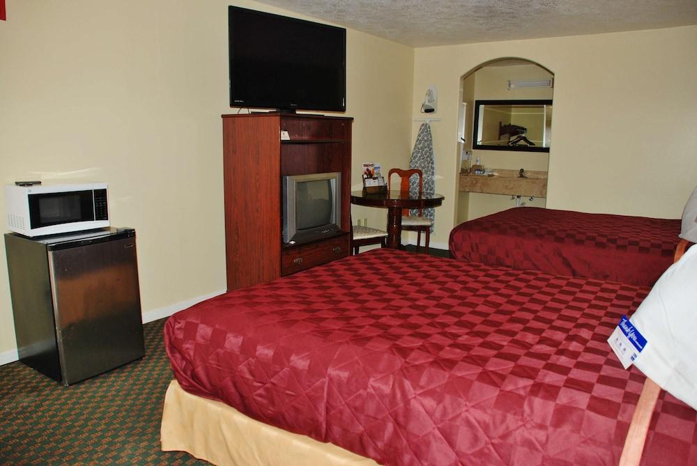 Americas Best Value Inn & Suites Hempstead Prairie View photo 2
