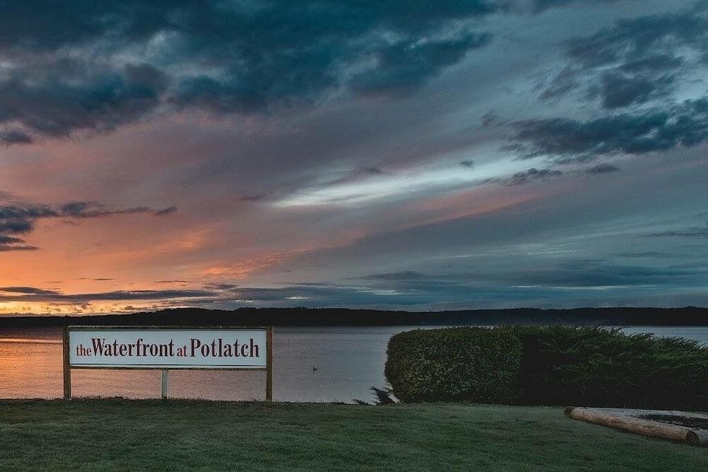 Watefront at Potlatch photo 12