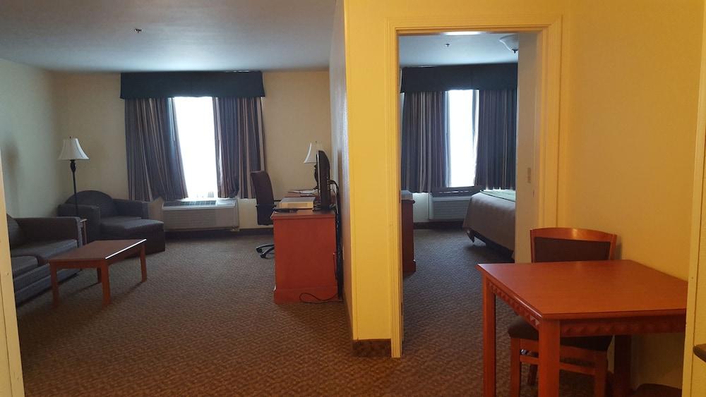 Comfort Inn & Suites El Centro I - 8 photo 19