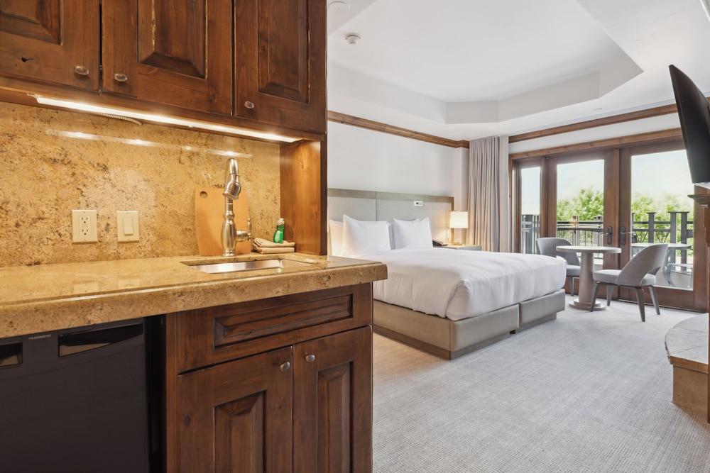 The Aspen Mountain Residences photo 33