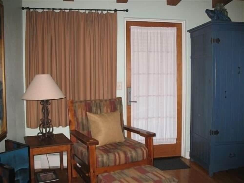 Bear Mountain Lodge photo 26
