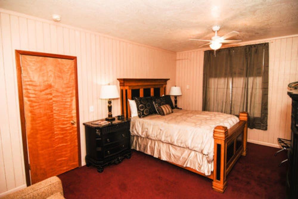 White Horse Hotel photo 6