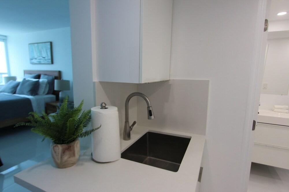 Soleil Apartments at Castle Beach Club photo 100