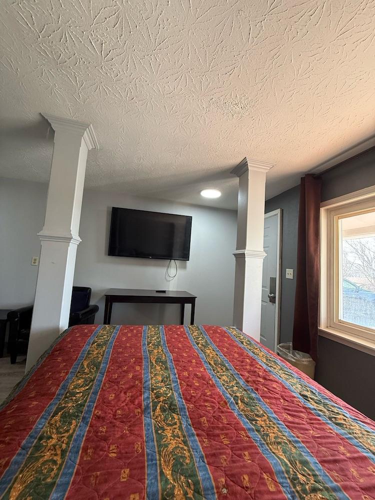BlissPoint Inn FKA Motel 6t7 photo 13