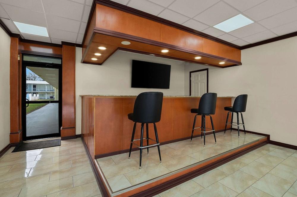 Econo Lodge Yemassee photo 9