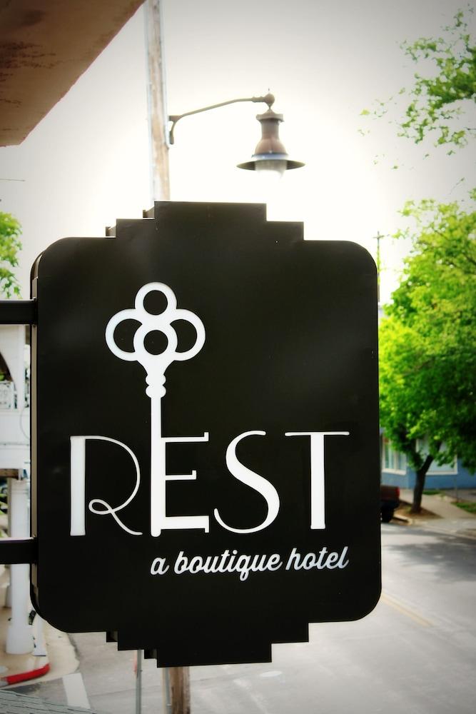 Rest Hotel Plymouth photo 29