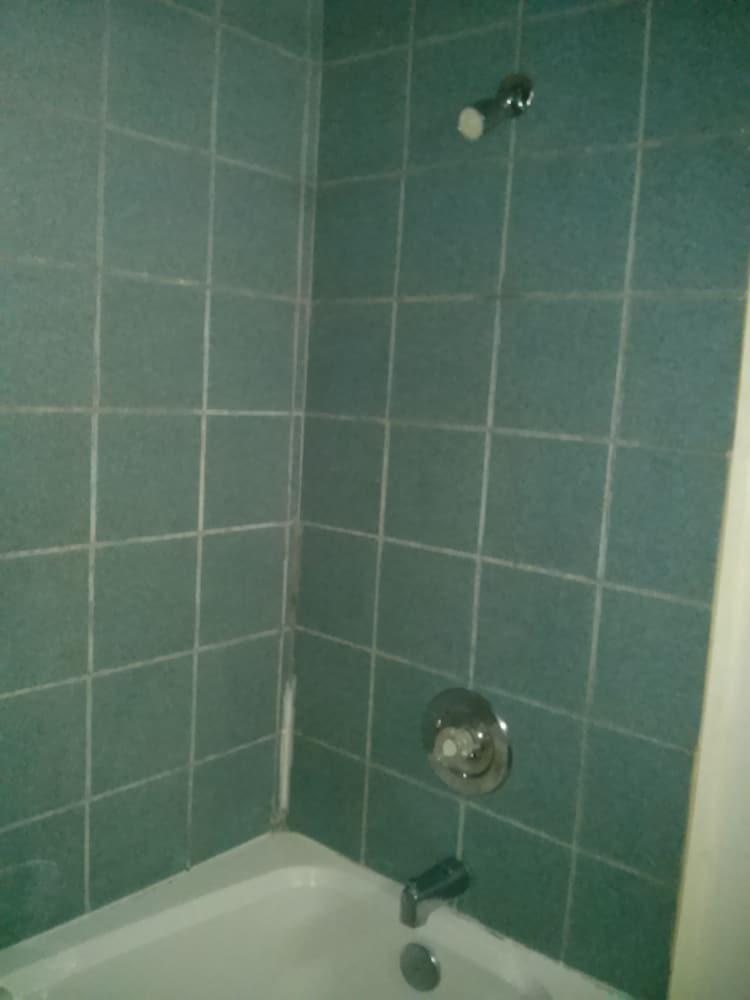 Val U Stay Inn and Suites photo 8