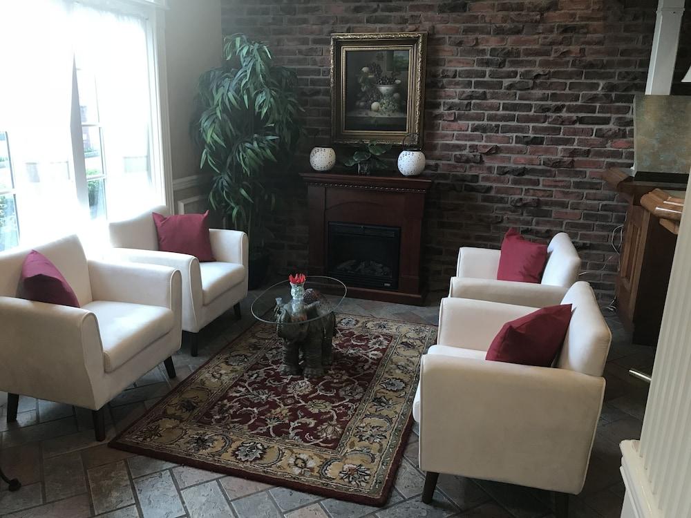 French Quarter Inn photo 15