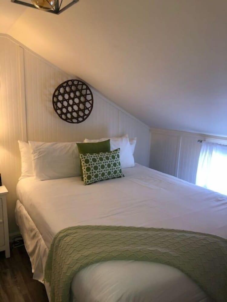 Ocean Glass Inn photo 47