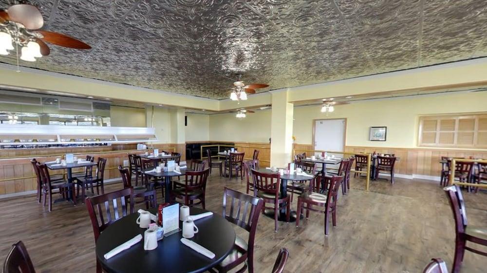 Sand Dunes Resort and Suites photo 56