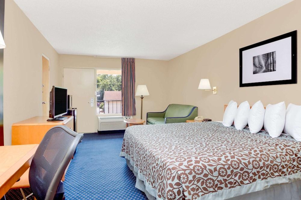 Americas Best Value Inn Aiken photo 3