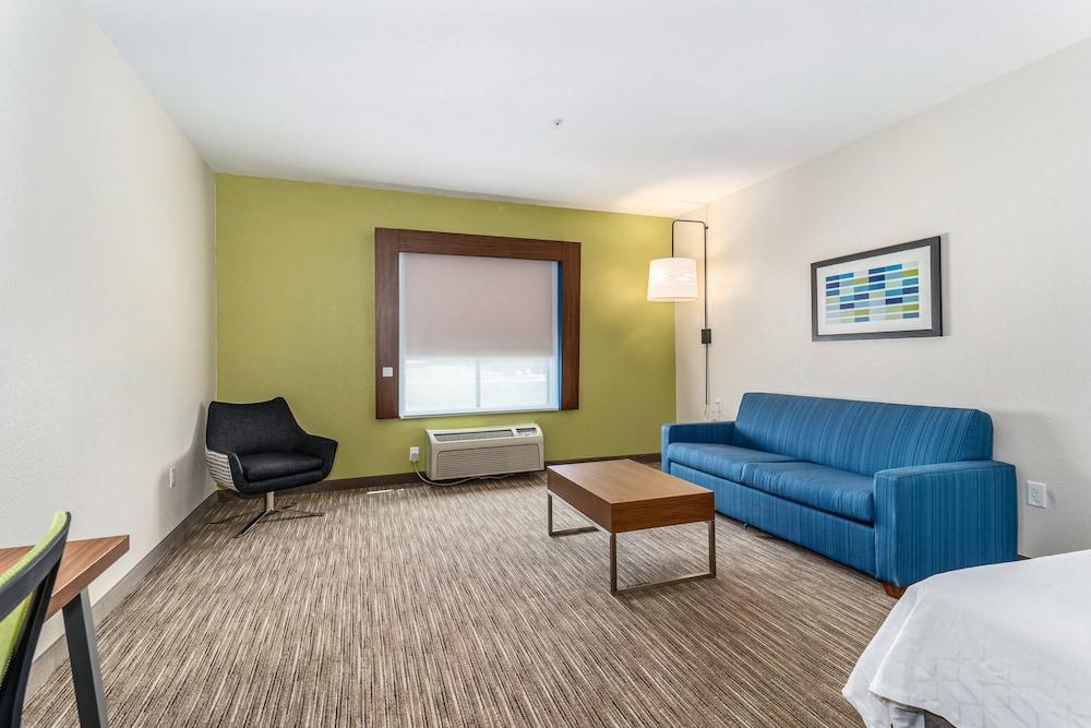 Holiday Inn Express Suites Van Buren-Ft Smith Area by IHG photo 5