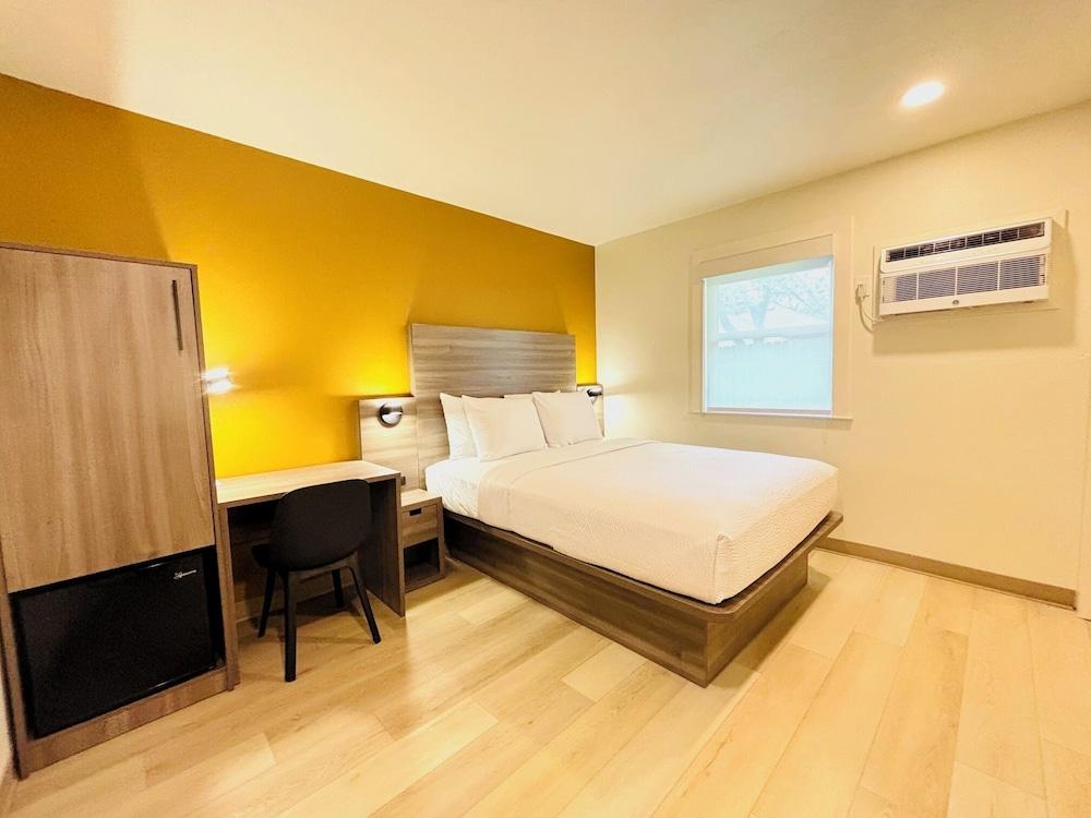 The Depot Hotel photo 3