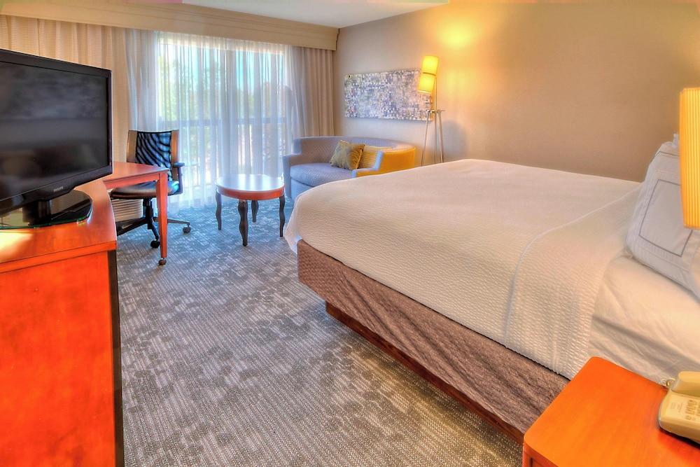 Courtyard by Marriott Memphis Germantown photo 2