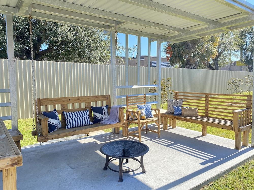 Island Suites photo 46