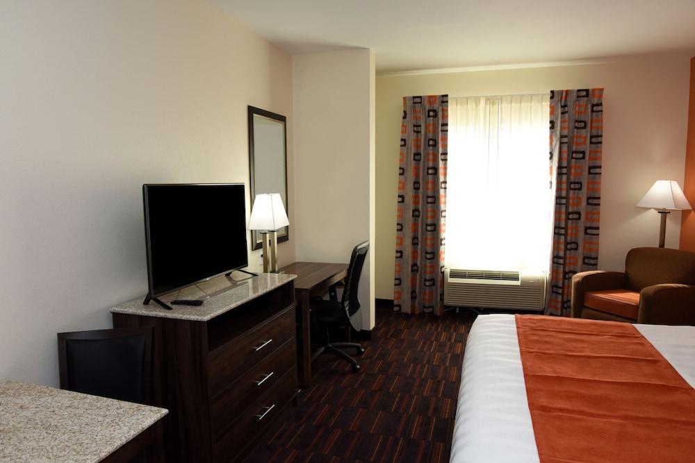 Home Away Suites photo 19