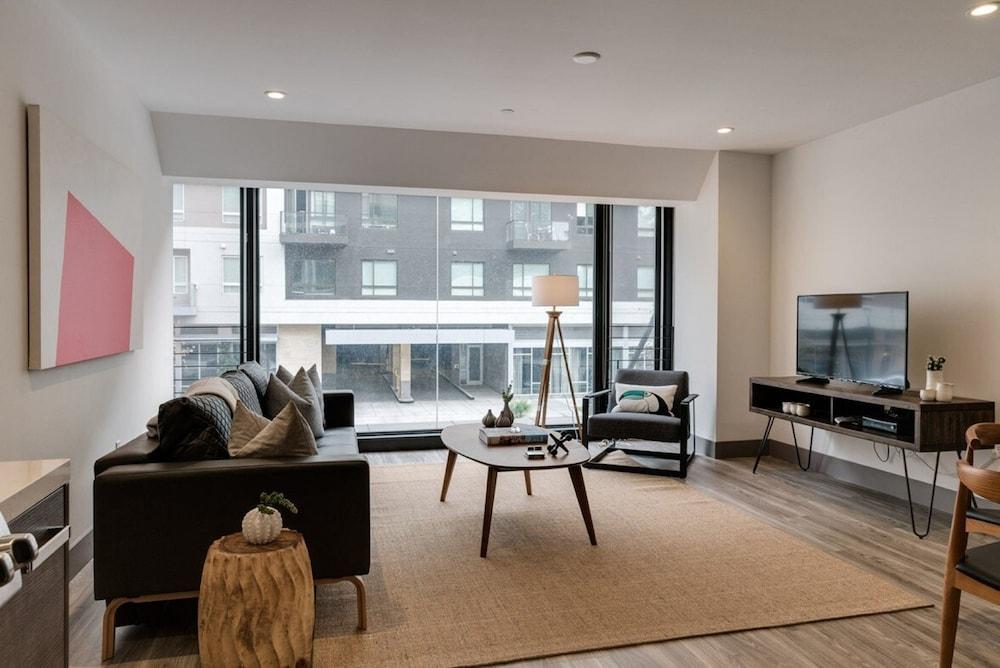 Abode Los Angeles - Downtown South Park photo 24