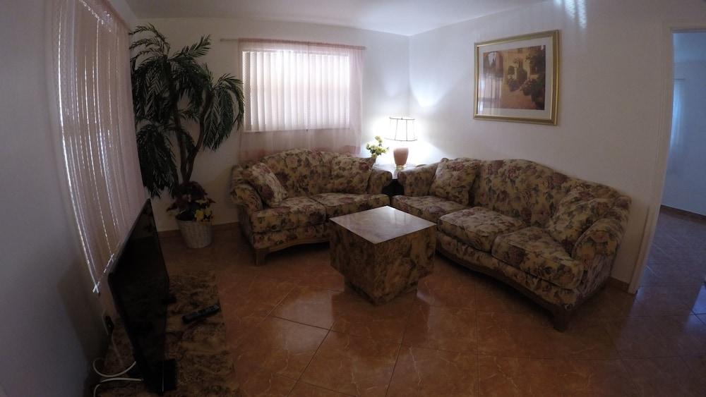 Lago Mar Motel and Apartments photo 19