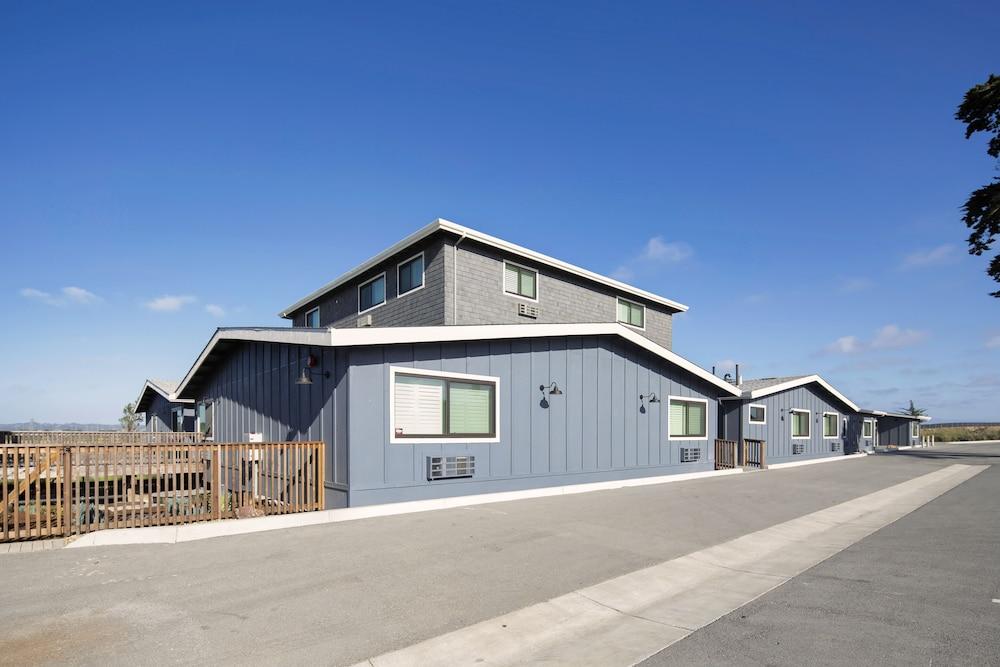 Inn At Moss Landing Point photo 18