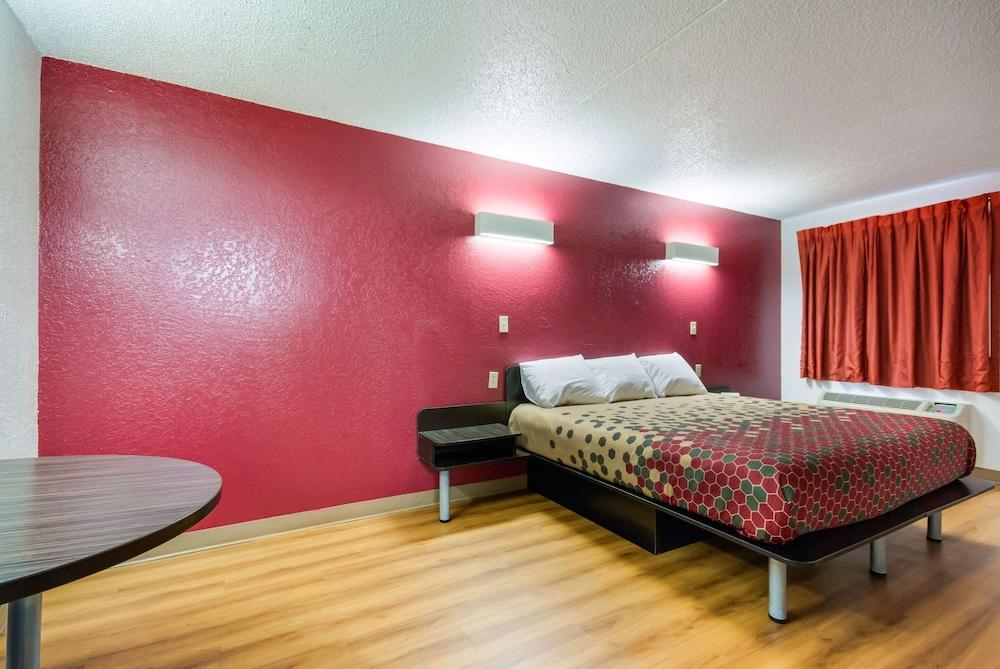 Econo Lodge photo 21